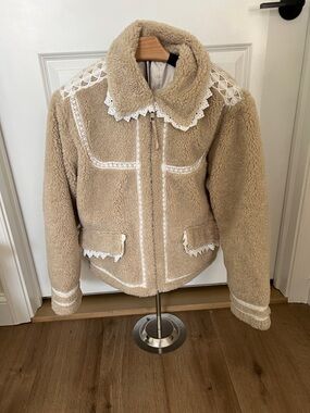 Anthropologie Sherpa Fleece Lace Trim Cropped Jacket size medium